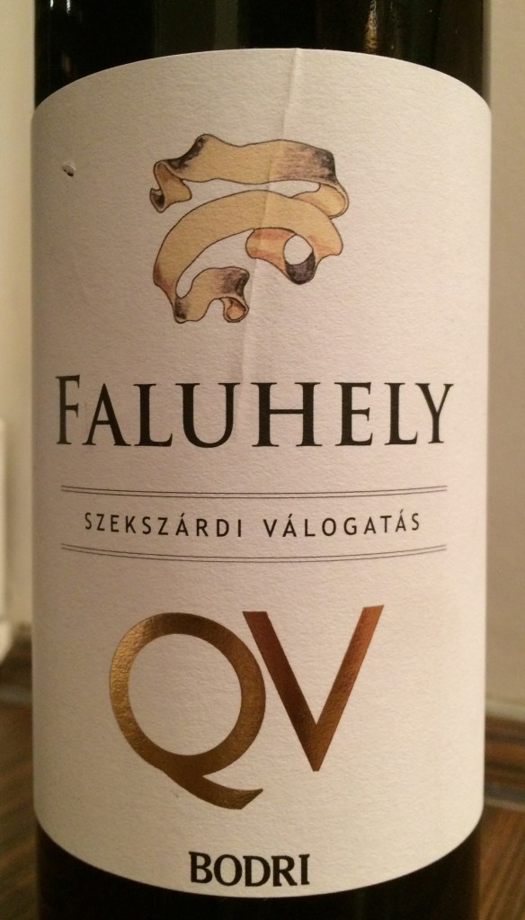 08. Faluhely red